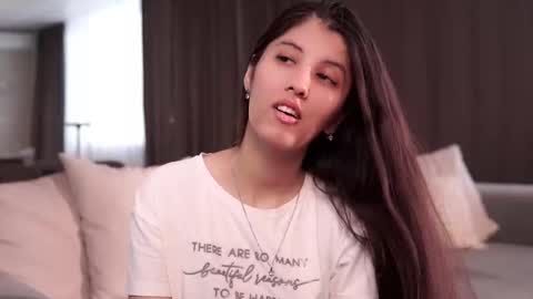 Hi Im Lori  online show from 12, 1, 2026