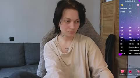 esajukyy online show from 10, 4, 2026