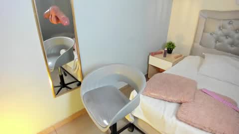 Escarlet online show from 23, 10, 2025