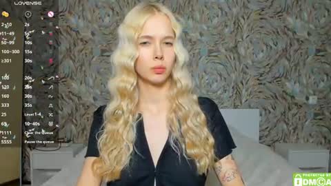 Snapshot of eshcka chatting on 16, 6, 2026 Megan and Brad online show from 16, 6, 2026
