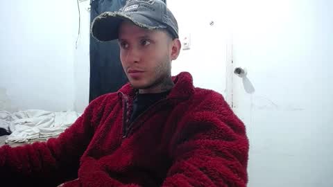 Snapshot of esjrobles chatting on 16, 10, 2025 Esteban online show from 16, 10, 2025