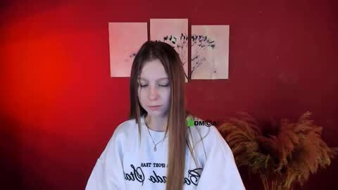 esme_moore_ online show from 10, 10, 2025