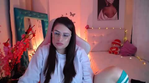 Esmeralda online show from 25, 2, 2025