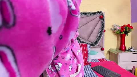 Esmeralda .INDEPENDENT MODEL online Monday to Saturday 3 pm Chicago online show from 13, 12, 2025