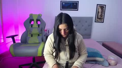 Perla online show from 15, 10, 2025