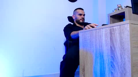 Esteban Fernandez online show from 27, 2, 2026