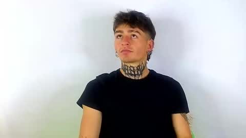 Esteban independent model online show from 3, 3, 2025