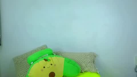 Esteban independent model online show from 4, 3, 2025