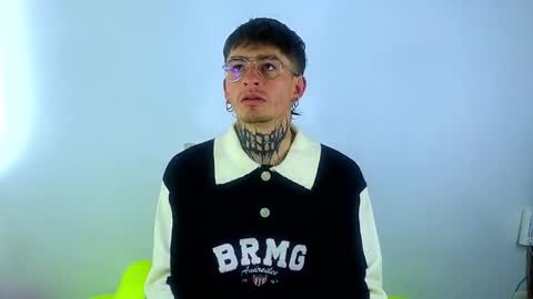 Esteban independent model online show from 7, 3, 2025