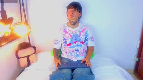 Esteban independent model online show from 24, 9, 2025