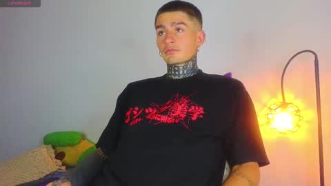 Esteban independent model online show from 9, 2, 2026