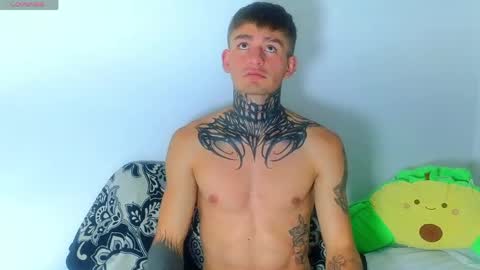 Esteban independent model online show from 19, 5, 2026