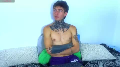 Esteban independent model online show from 10, 7, 2026