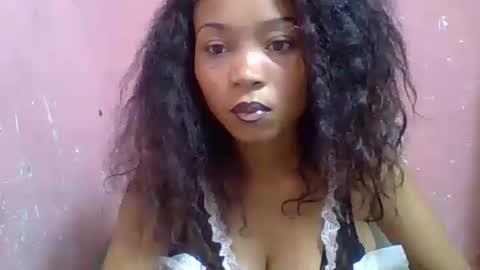 estelah20 online show from 8, 10, 2025