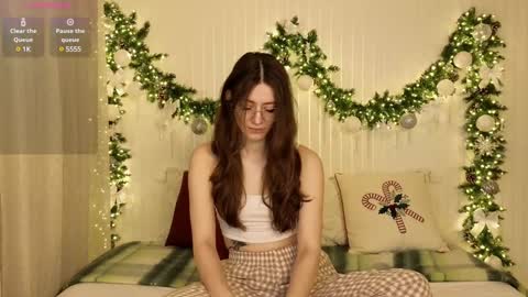 Ester online show from 6, 1, 2025