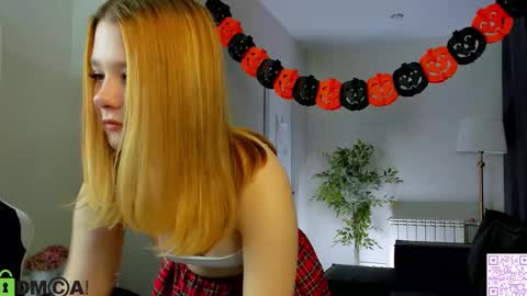 Ester online show from 30, 10, 2025