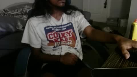 Snapshot of estessaid chatting on 8, 11, 2025 94Bottles online show from 8, 11, 2025