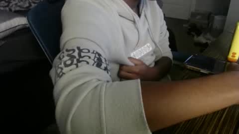 Snapshot of estessaid chatting on 15, 11, 2025 94Bottles online show from 15, 11, 2025