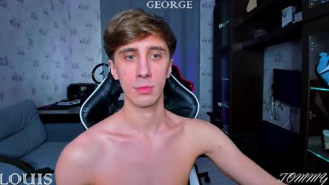 Snapshot of esthetics_boys chatting on 10, 3, 2025 LOUIS online show from 10, 3, 2025