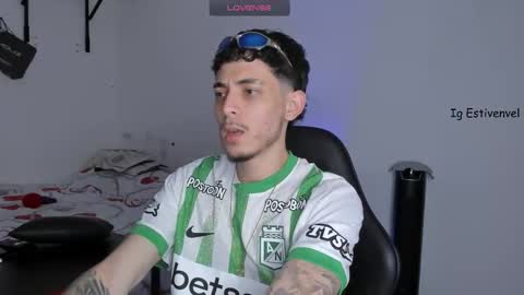 estivenvel online show from 26, 10, 2025