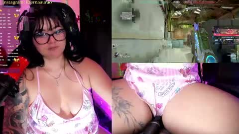 Snapshot of eternaaura_ chatting on 11, 5, 2026 Aura online show from 11, 5, 2026