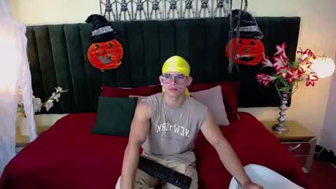 Snapshot of ethan_rodgers chatting on 1, 11, 2025 ETHAN RODGERS online show from 1, 11, 2025