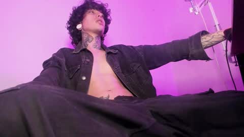 Snapshot of ethan_sykes chatting on 17, 11, 2025 Ethan sykes online show from 17, 11, 2025