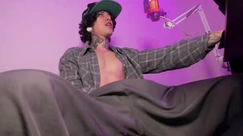 Snapshot of ethan_sykes chatting on 25, 11, 2025 Ethan sykes online show from 25, 11, 2025