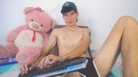 Snapshot of ethancoleeman chatting on 7, 6, 2026 EthanColeeman online show from 7, 6, 2026