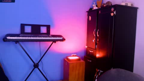 Iris Smile  independent model online show from 16, 4, 2026