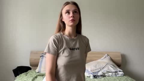 Snapshot of eva_calvin chatting on 1, 10, 2025 Eva Calvin online show from 1, 10, 2025