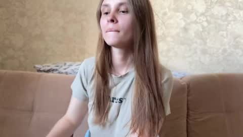 Eva Calvin online show from 3, 6, 2026