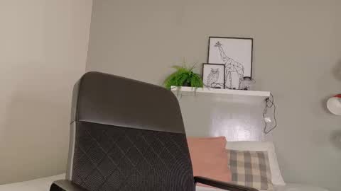 EVA DAEMON  online show from 15, 12, 2025