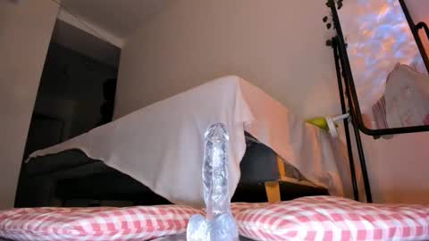 Eva Davis online show from 6, 3, 2026