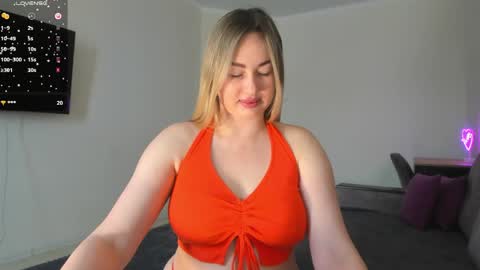 Snapshot of eva_rose7 chatting on 20, 4, 2026 Eva online show from 20, 4, 2026