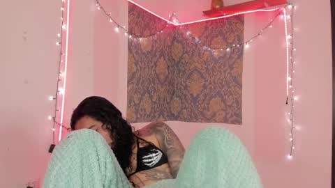 Snapshot of eva_sanderslee chatting on 12, 5, 2026 Eva online show from 12, 5, 2026