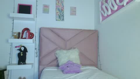 Eva Sin online show from 9, 4, 2026