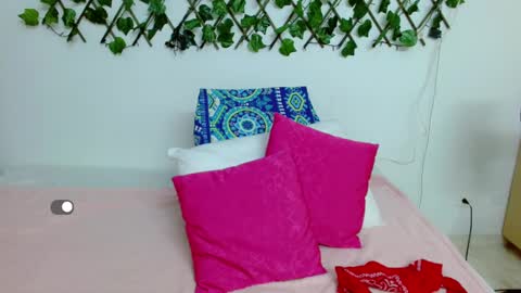 Eva   online show from 9, 2, 2025