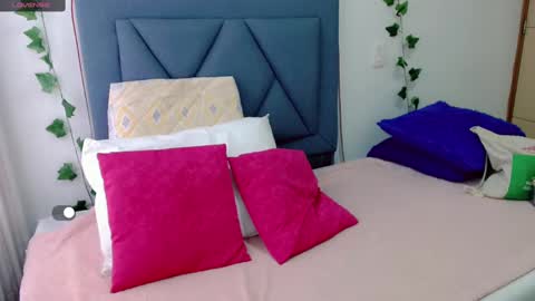 Eva   online show from 20, 2, 2025