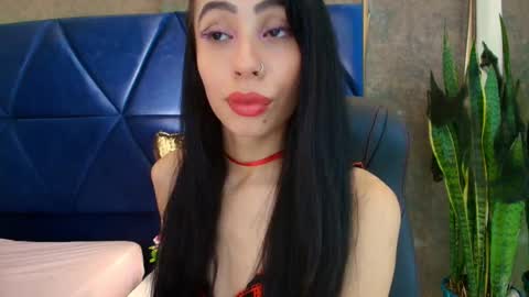 EVA CLOEE online show from 20, 10, 2025