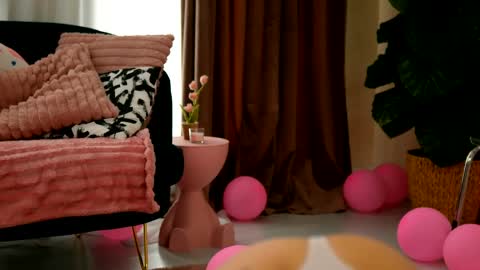 Eva  online show from 2, 4, 2026