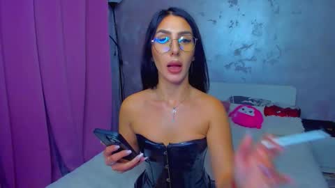 Snapshot of evalaane chatting on 2, 11, 2025 Eva online show from 2, 11, 2025