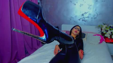 Snapshot of evalaane chatting on 22, 11, 2025 Eva online show from 22, 11, 2025