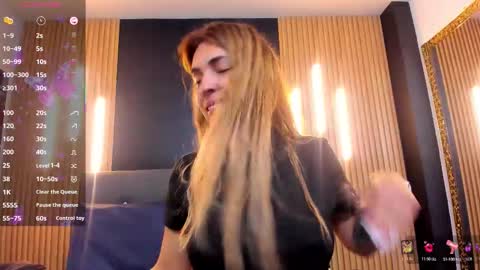 Snapshot of evaloviaa_ chatting on 25, 3, 2026 Eva online show from 25, 3, 2026