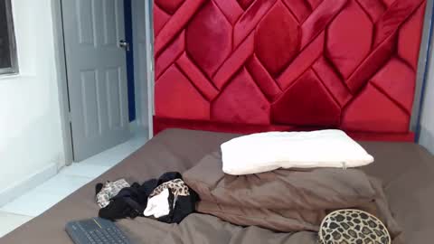 Eva Mills online show from 16, 2, 2025