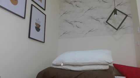 Eva Mills online show from 30, 10, 2025