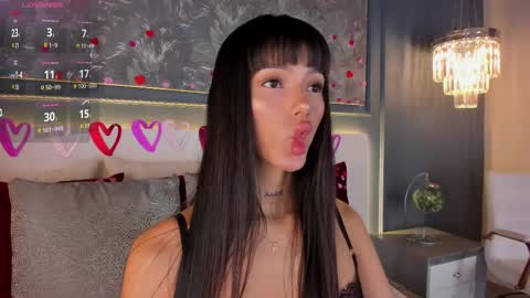 Eva Moretti online show from 16, 2, 2025