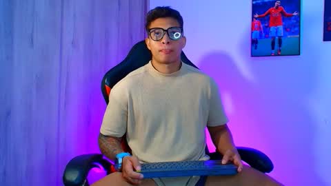 Snapshot of evan_greey chatting on 10, 10, 2025 EVAN GREY online show from 10, 10, 2025