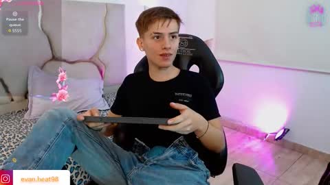 evan_tay online show from 8, 3, 2026