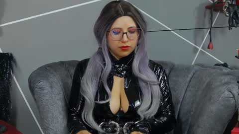 Snapshot of evangeline_17 chatting on 12, 12, 2024 Miss Evangeline online show from 12, 12, 2024